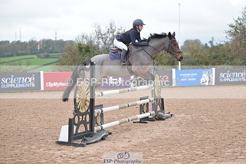 251116-115723-01296 - Cls 6 Pony Newcomers and 1m Open