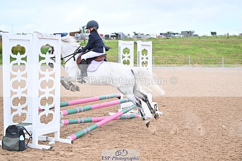 240813-160109-00135 - Clear round & 60cm