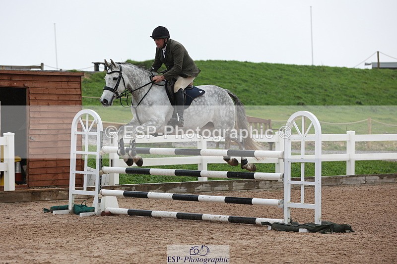 231112A-131820-04383 - Cls 20 Newcomers & 1.10m Open