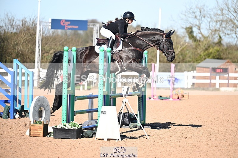 260318B-102536-00081 - Clear Round & Brit Nov 90cm