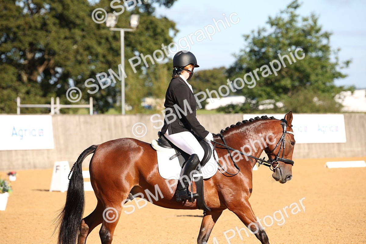 SBM_01876 - D2 Small Tour Championship Intro C