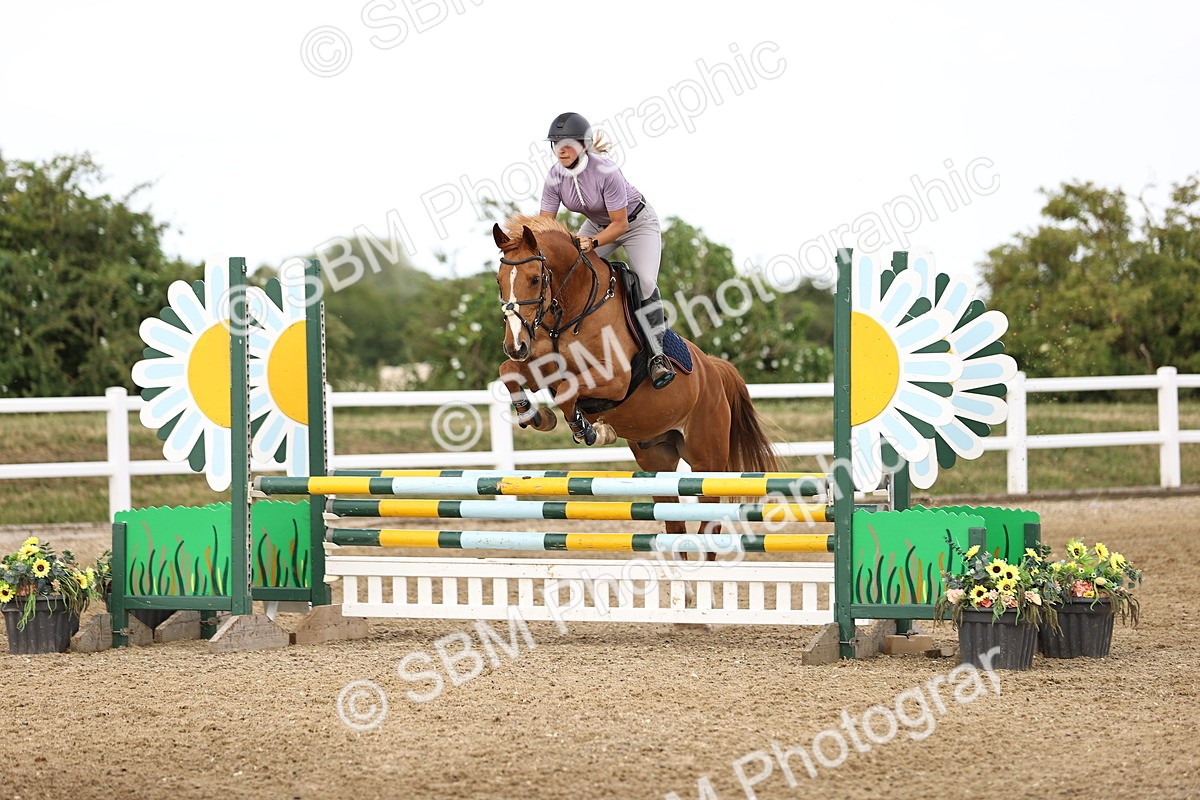 SBM_002350 - Class 18 - Ariat Senior British Novice- 90cm Open