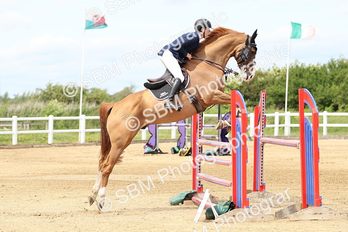 SBM_001011 - Class 4 - Senior Newcomers - 1.10m