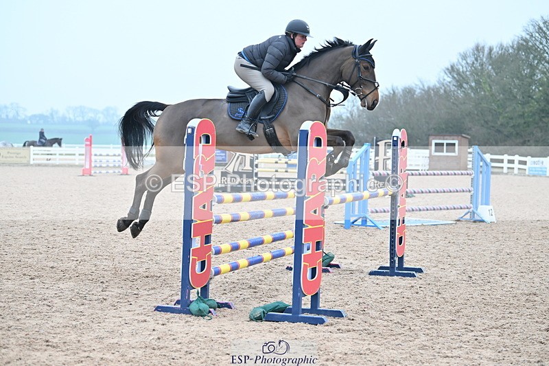 240113A-130554-02112 - Cls 12 Newcomers and 1.10m Open