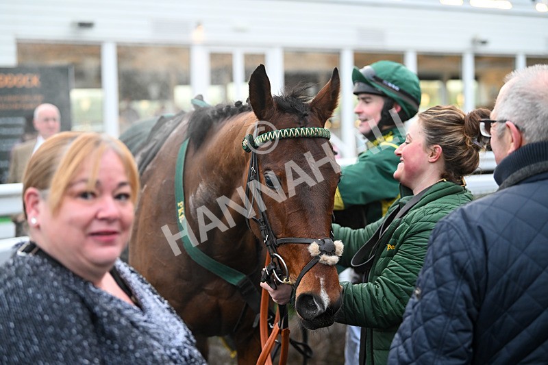 220125-Race 6-Bathgate-3677 - Race 6