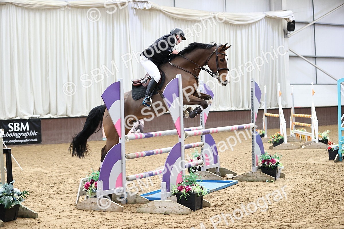 SBM_005914 - Class 16 - Senior Newcomers - 1.10m Open