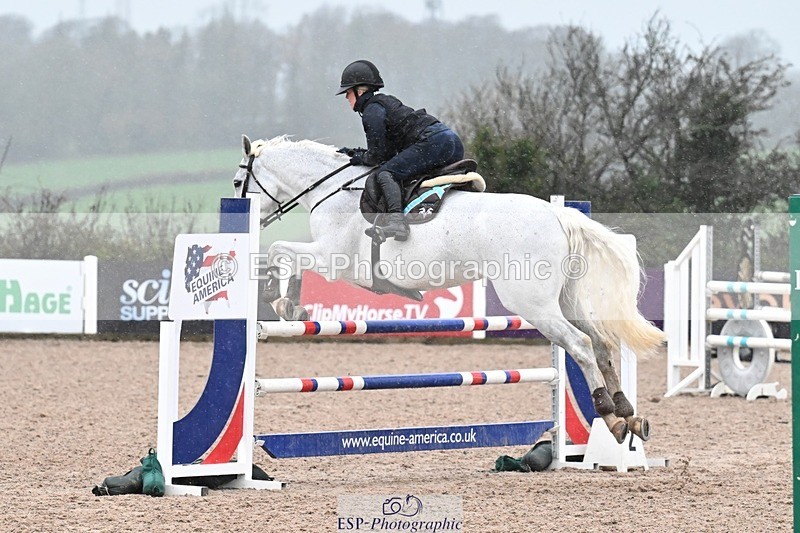 251205-124709-00531 - Cls 7 Snr Newcomers and 1.10m