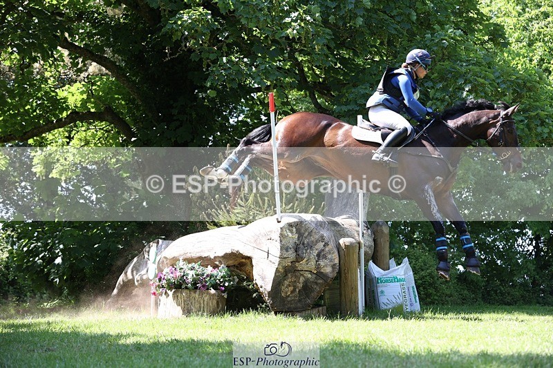 230527-144629-10418 - 357-VIVENDI_HERO-Saffron_Cresswell-XC