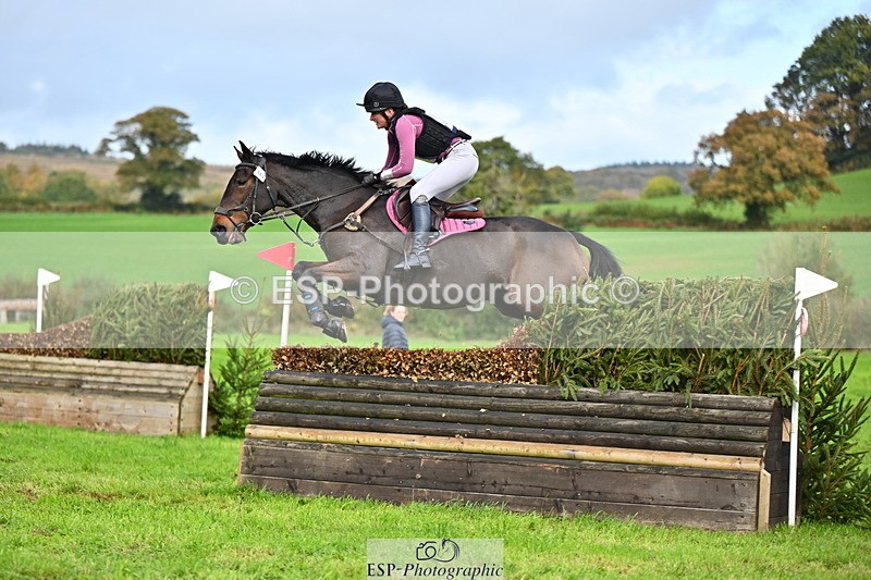251025A-105445-16926 - D-363-Florrie.Ball
