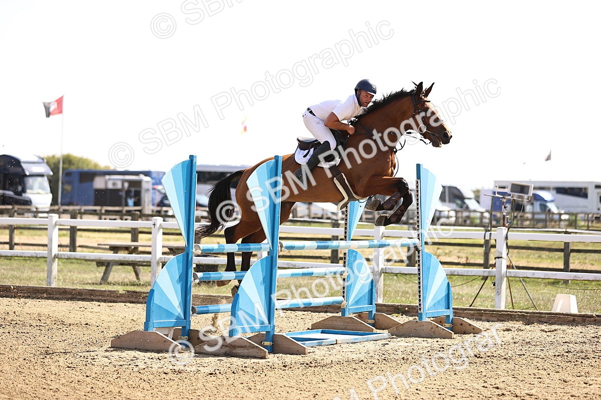 SBM_006834 - Class 13 - Senior Newcomers - 1.10m