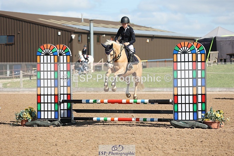 250504-101252-01871 - Cls 1 Pony Intro 70cm