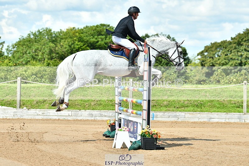 230720A-104708-01965 - Cls 5, 2 Star Medium 1.35m