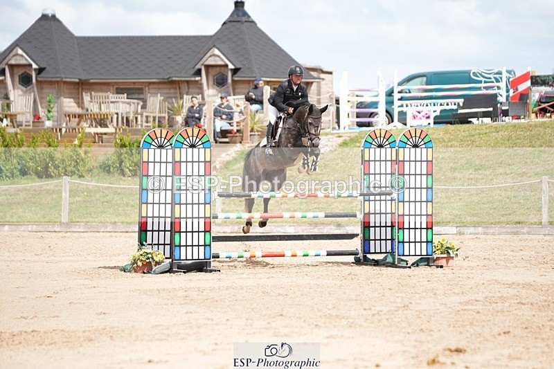 250801-111438-04882 - Cls 14 Snr Fox 1st Rnd