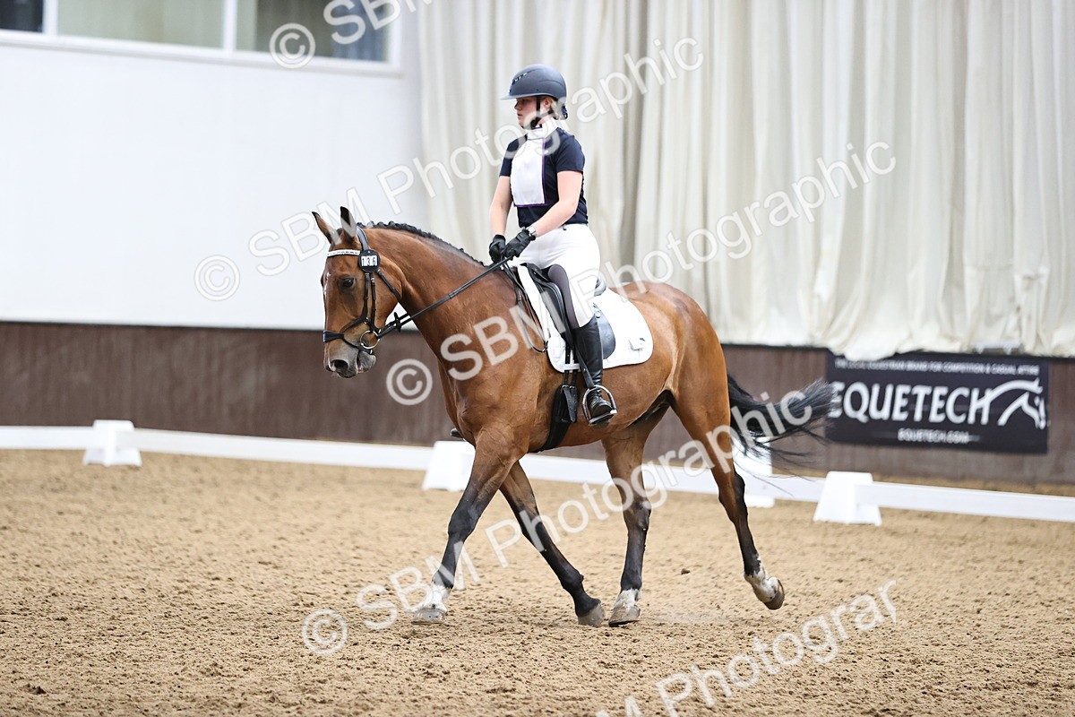 SBM_001869 - Novice 4 - 11.15-13.22