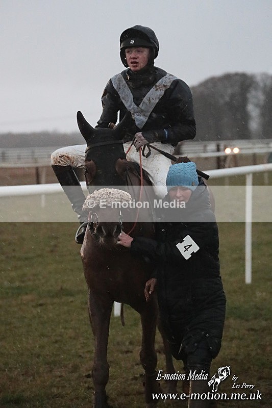 PtP 260125 1309 - Cocklebarrow Point-to-Point racing with the Heythrop Hunt 26/01/25