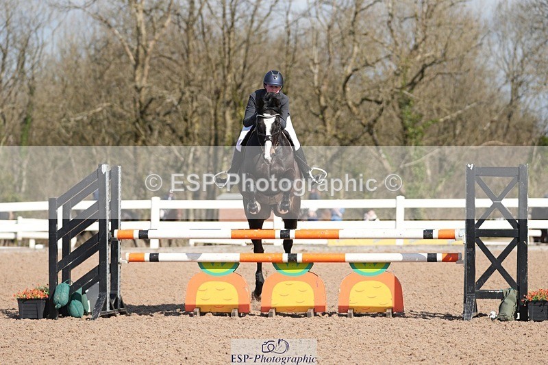 250329-102620-03627 - Cls 20 British Novice and 90cm