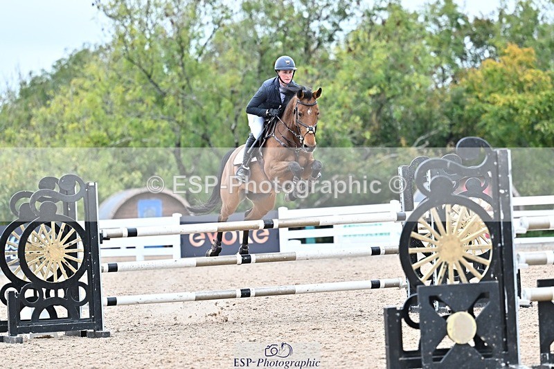 251015-131153-00509 - Cls 4 Newcomers and 1.10m Open