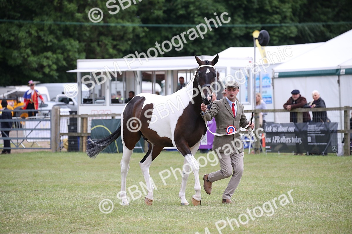 SBM_09867 - Ch 50 - Price Family Supreme In Hand