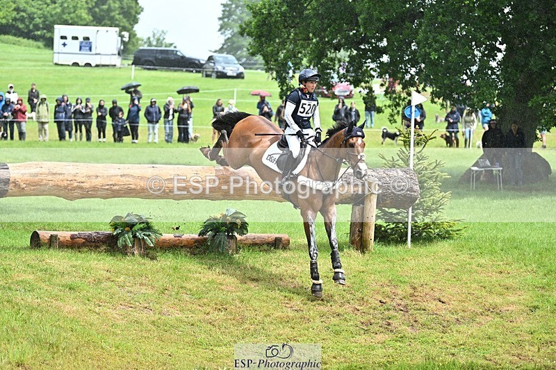 240526-133740-22956 - 520-LONDON_52-Laura_Collett