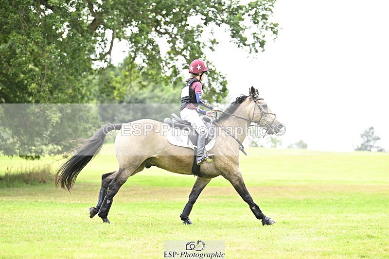 240825X-161426-36229 - 80cm XC 15.30 to 16.30