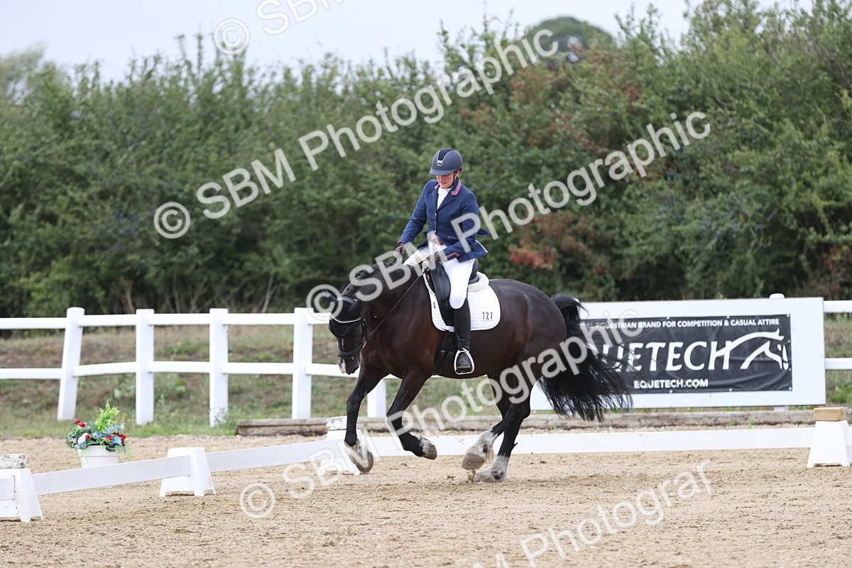 SBM_004361 - Class 9 - Novice 3 Champs