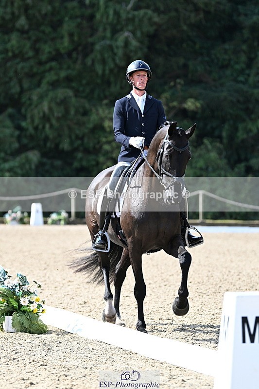 250810A-102527-05151 - 009-Ben.JamesClapton.Banks.Primadonna