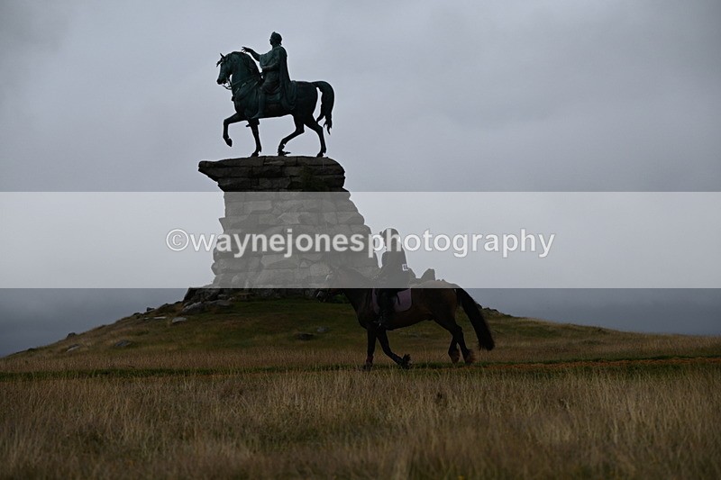 DSC_1895 - Time at Statue 12:13 to 12:32
