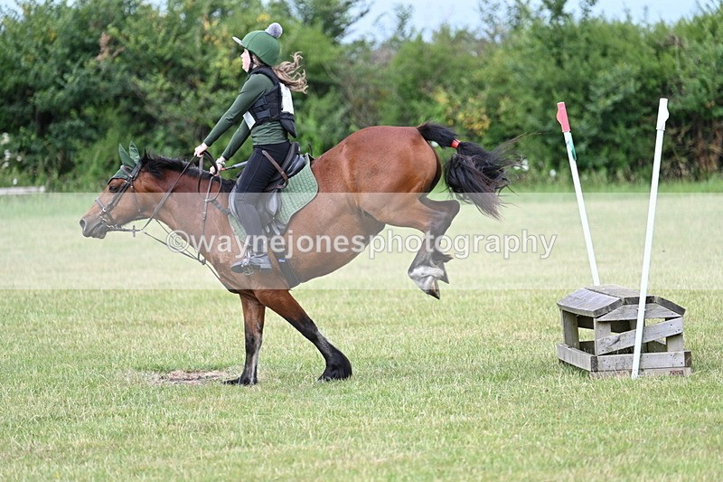 WJ7_5215 - 60cm XC Time 10:17 to 10:49