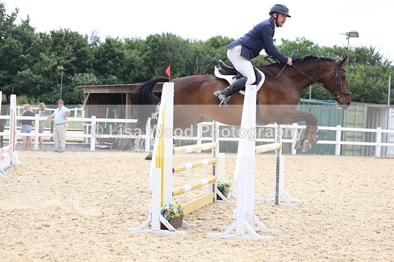 3E7A6356 - Class 8: Senior Newcomers/1.10m open