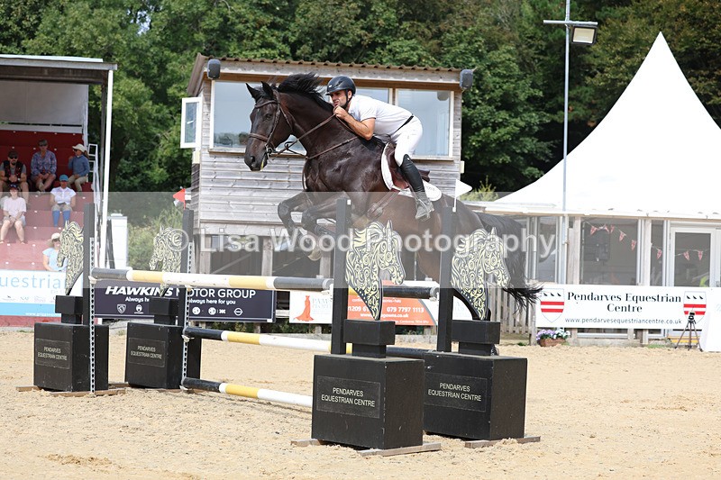 3E7A4506 - Class 9: Senior 1.30m open