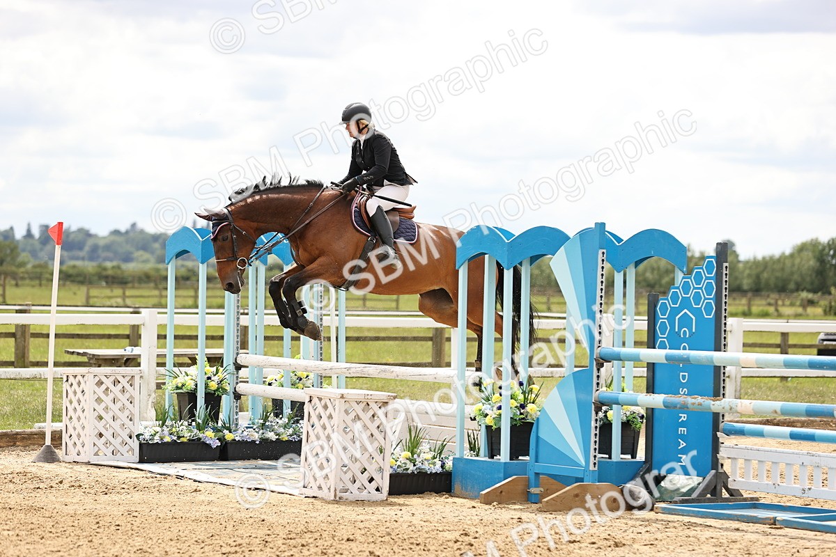 SBM_003351 - Class 11 - Senior Newcomers - 1.10m