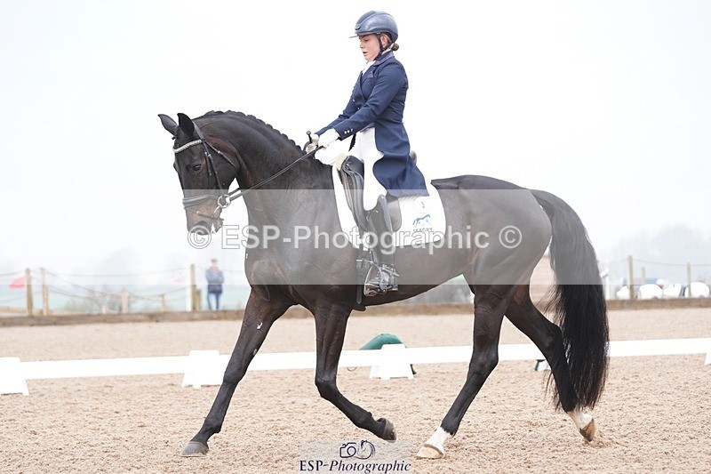 250404-102010-04266 - 003-Abbie.Newbury-Seagry.Firstamour