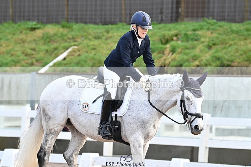 240218A-092122-04737 - 147-Tammie.Wells-Silver.moonshine