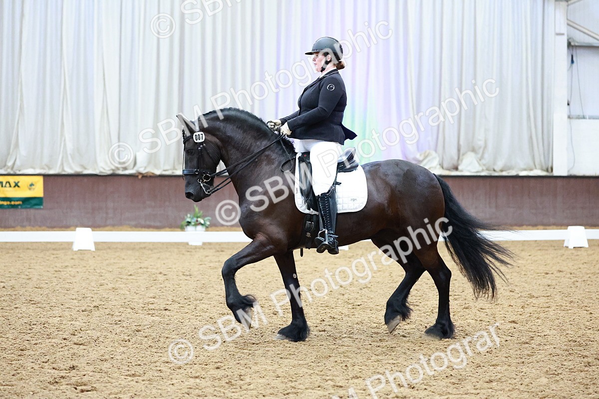 SBM_004036 - Class 12 - E2 Championship - 14.50-15.53