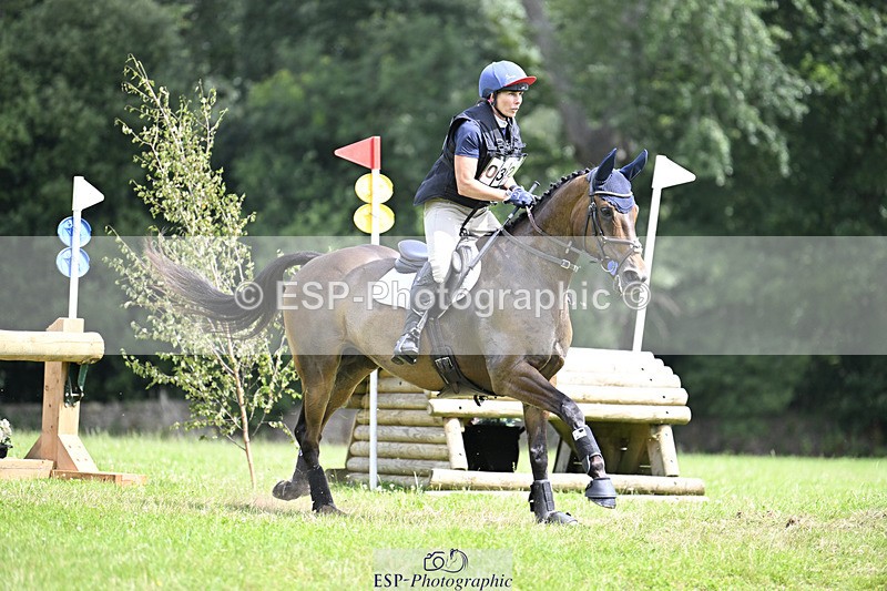 240804-120931-12553 - 321-Samantha_Lewis-KNOCKRIGG_BRONCO