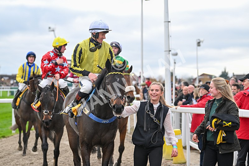 161124-Race 1-East India Dock-9287 - Race 1