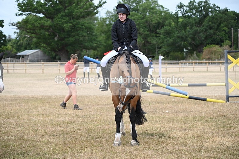 WJ6_0420 - Class 13 Novice Jumping 60cm