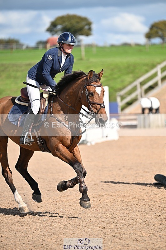 250924-141859-00575 - Cls 6 Foxhunter and 1.20m Open