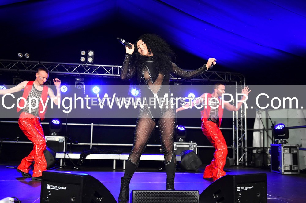 SH4_6563 - The Cher Experience