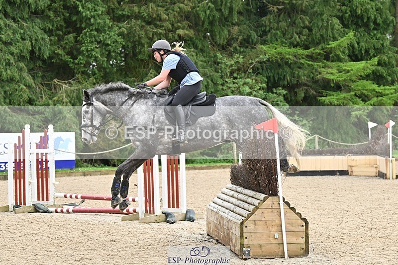 240411-121541-01223 - Group 4 XC