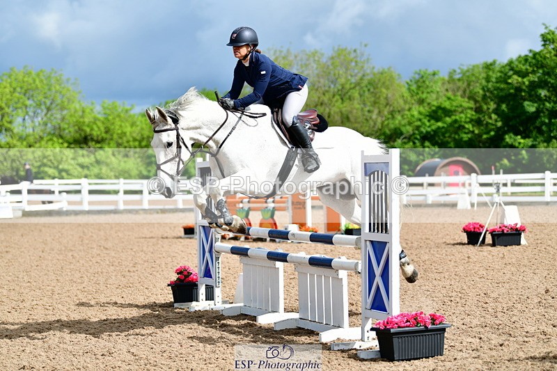 240526A-095243-07195 - Cls 32 British Novice and 90cm Open