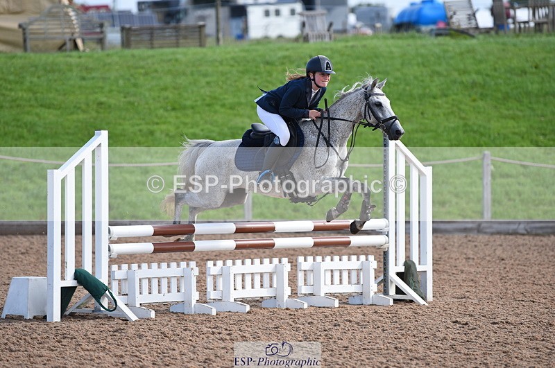 230716A-091526-01871 - Cls 32 Stepping Stones 128cm & 138cm