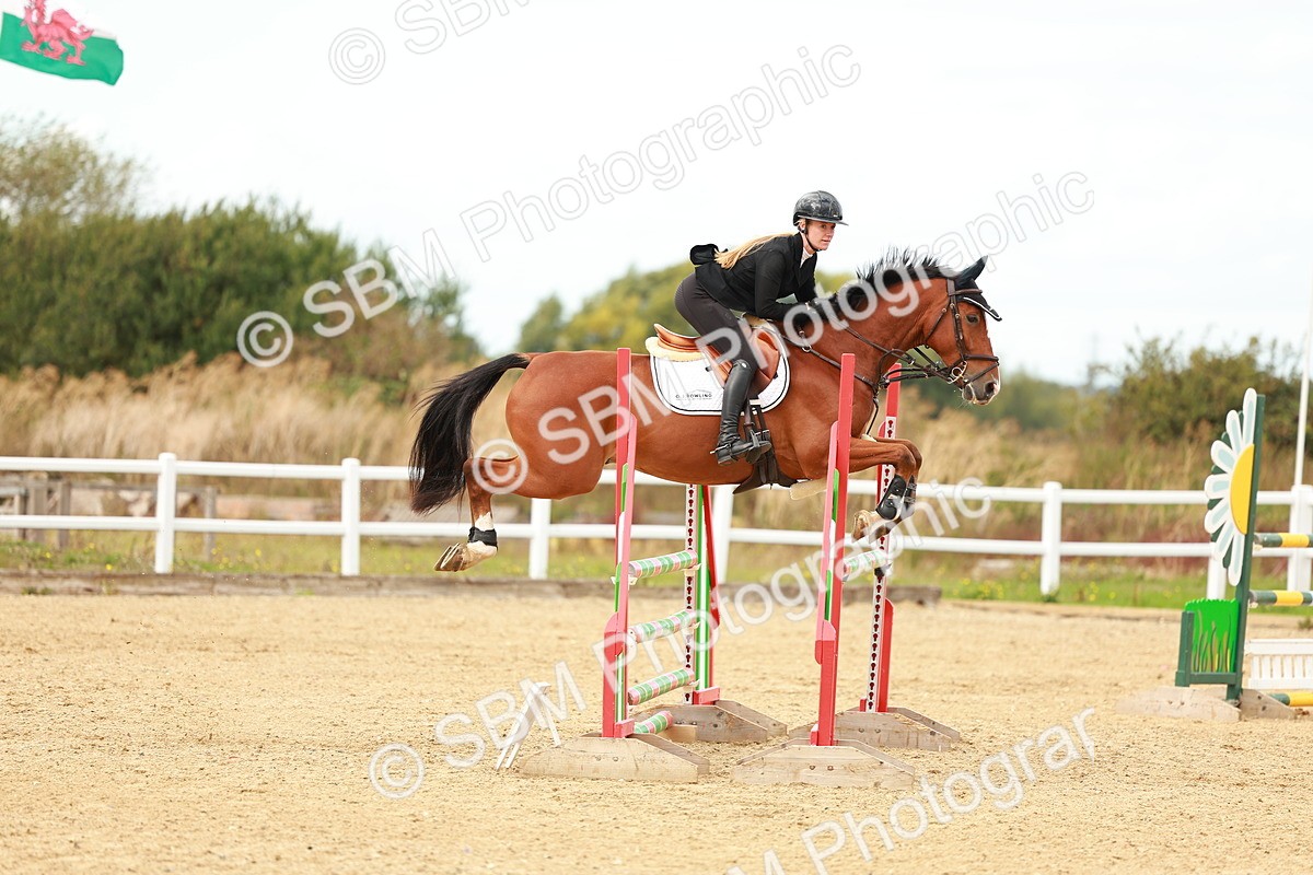 SBM_001550 - Class 4 - Senior Newcomers - 1.10m