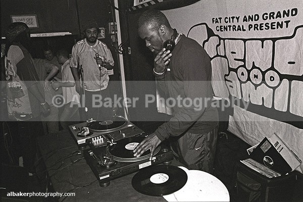 15 - Friends-&-Family @ the-roadhouse 10.05.03