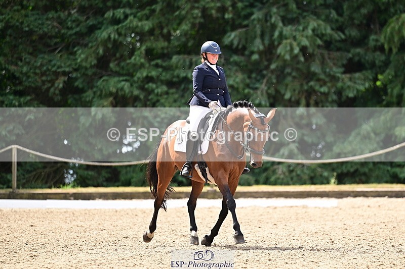 260802A-110616-05679 - Novice Silver break - break