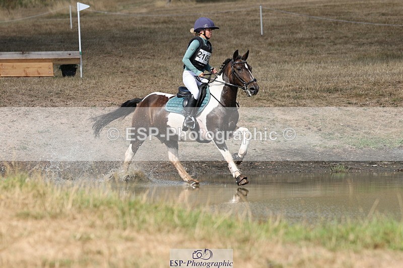 250824A-143937-38184 - 2105-Annabelle.Blight-Mr.Parkroe.Sammy