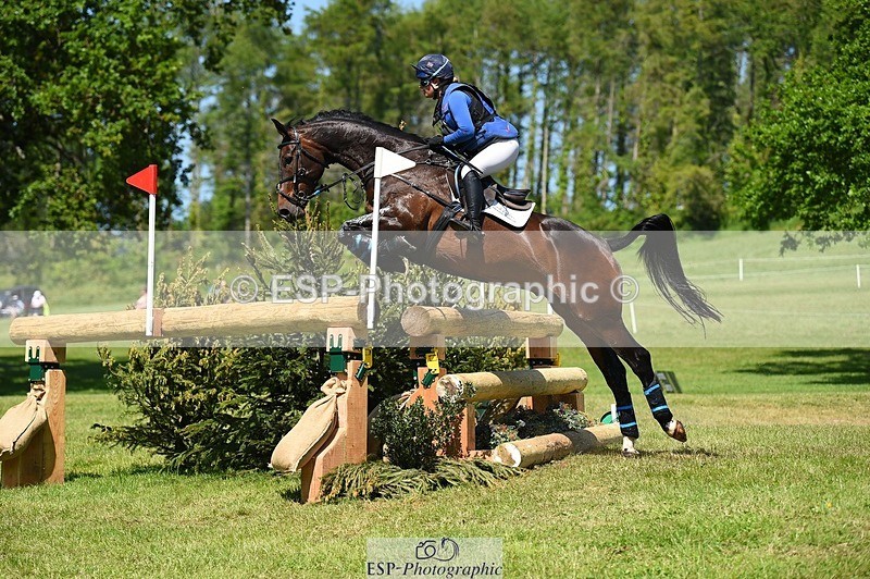 230527-144634-10202 - 357-VIVENDI_HERO-Saffron_Cresswell-XC