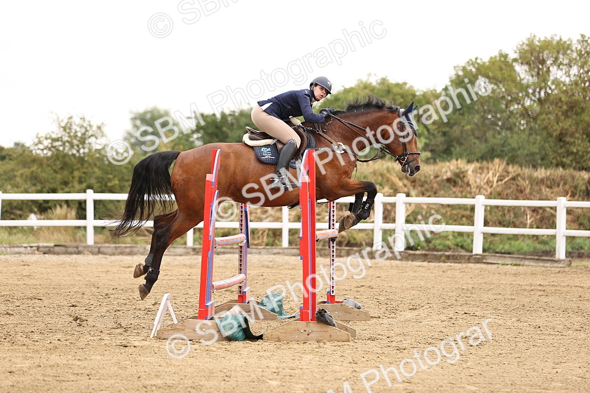 SBM_026357 - Class 12 - Amateur Championship Qualifier 1.05m