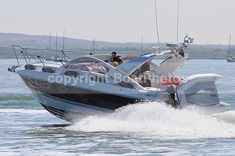 180505 ADDICTION - FAIRLINE TARGA 34 1Y3A6973 - Motorboats - Open