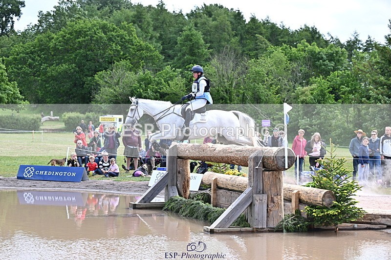 250525A-130737-16167 - D-470-Kitty.King-VENDREDI.BIATS